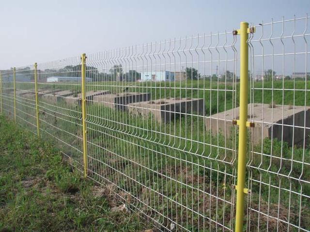 道路护栏网安装费用解析，价格、因素与考量