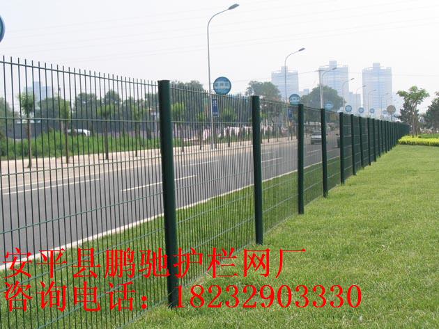公路护栏网，使用与保养的双重守护
