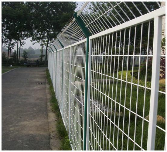 探索安全边界，揭秘哪有框架护栏网厂家的优质选择与市场洞察