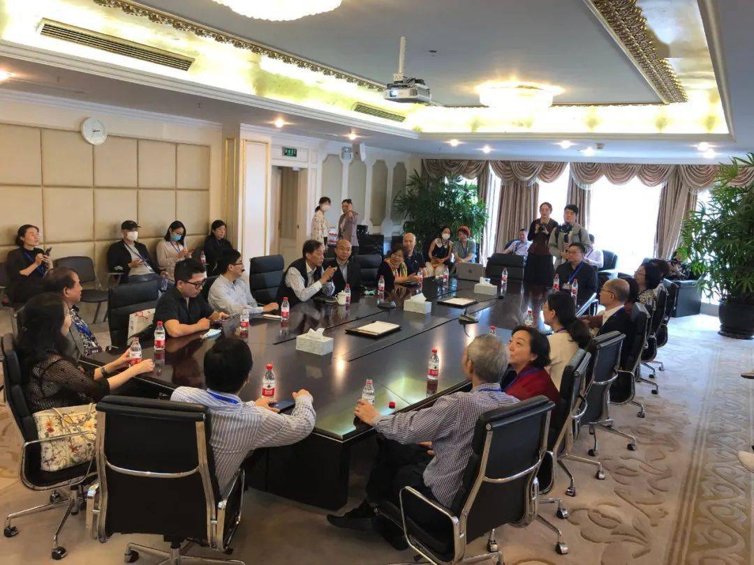 追踪全球脉动，国际黄金实时行情最新动态