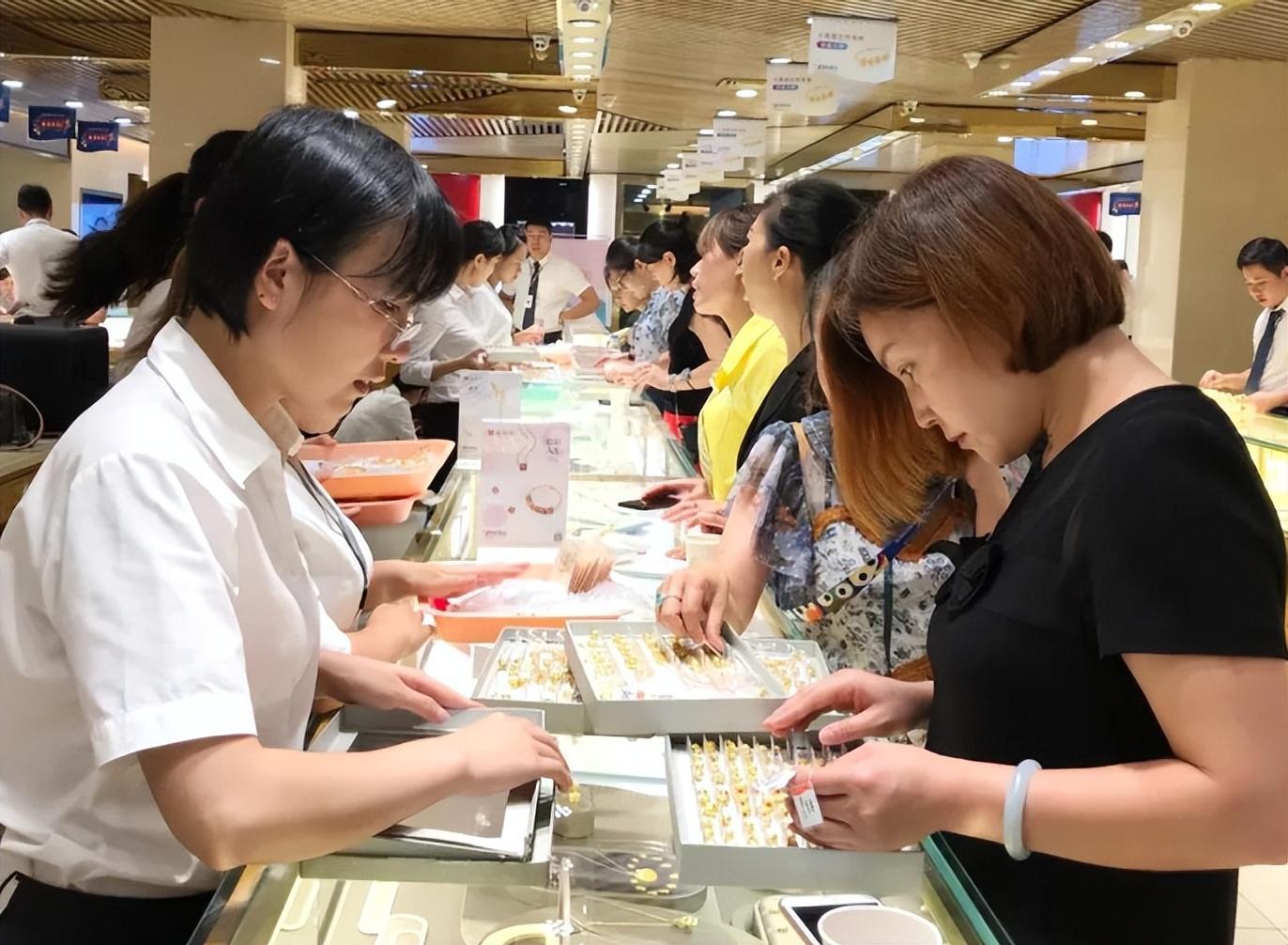 黄金三十年，金价波动与市场变迁的深度剖析