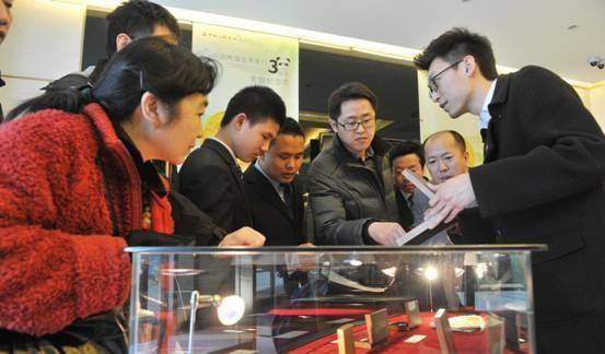 银行黄金金条今日价格，投资黄金的智慧选择与市场动态分析