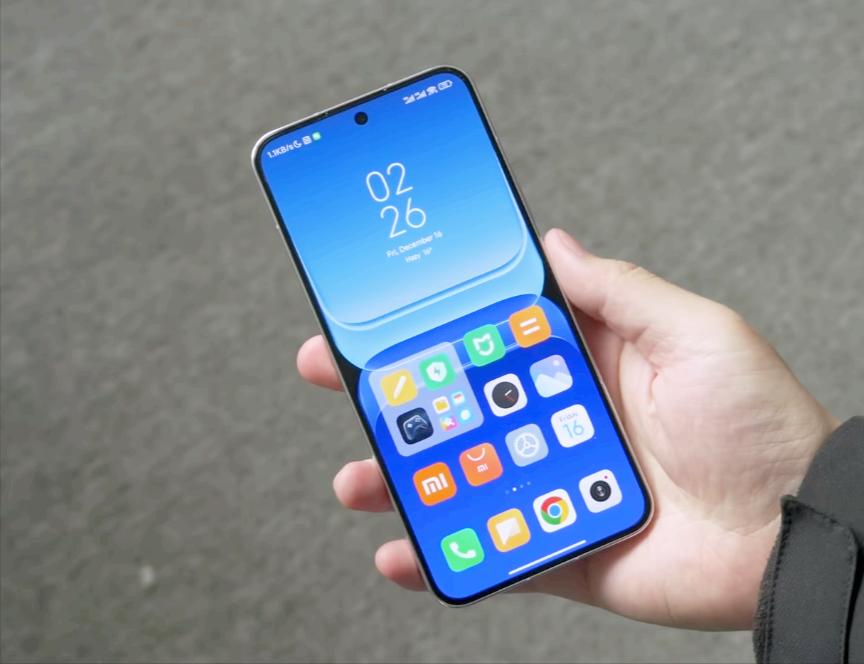 预测2023年黄金价格的多元视角