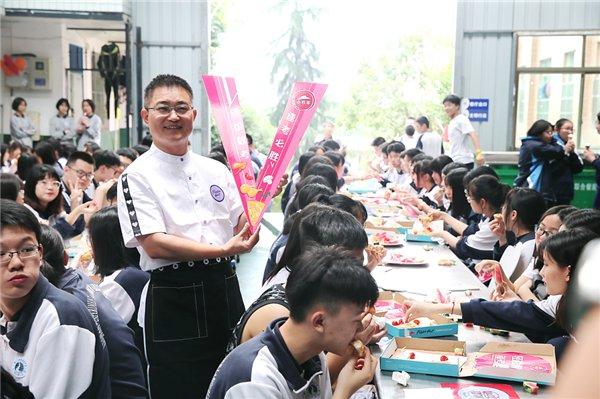 黄金价格，市场动态与投资考量