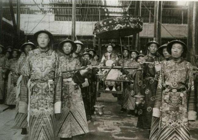黄金市场价，全球金融动态的晴雨表