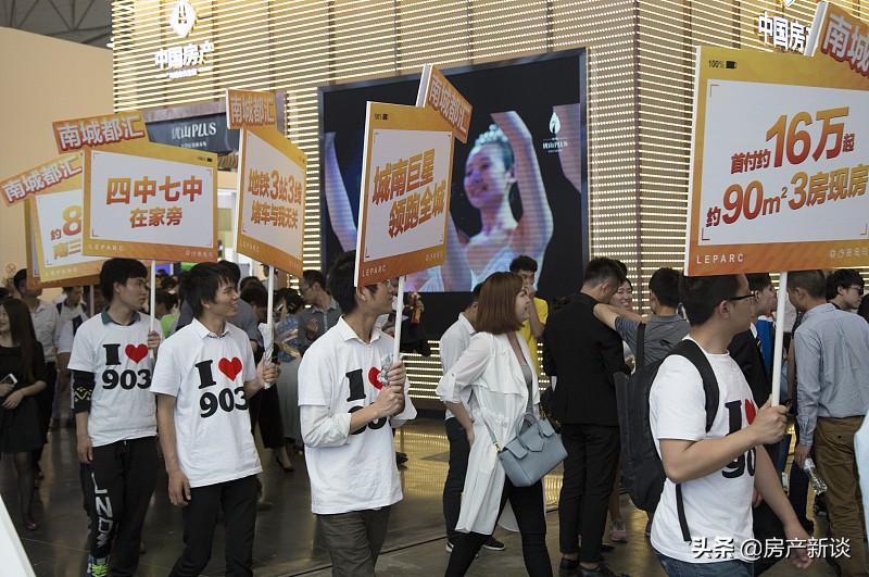 2022年人民币将大幅贬值，原因、影响与应对策略
