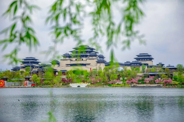 全球瞩目，国际黄金行情实时动态与投资策略解析
