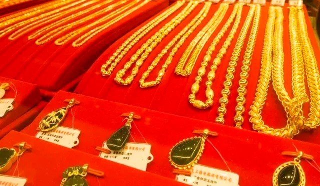 最近黄金首饰价格走势及影响因素分析