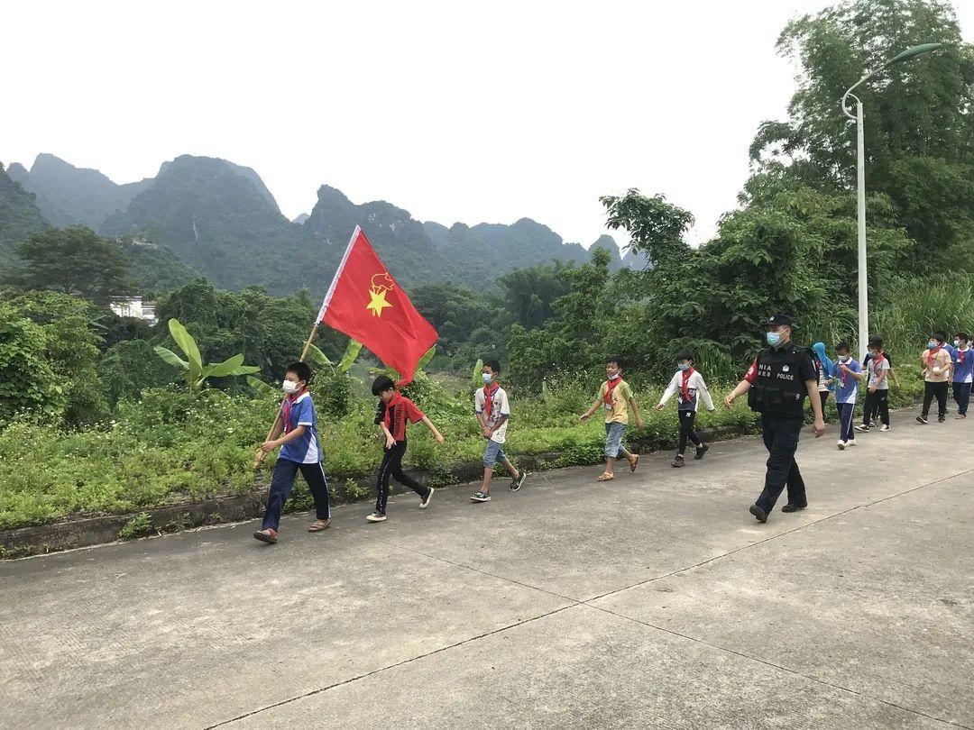 精准定位·专注如初 得一而动 的哲学精髓一肖一码中持一一肖一子深圳