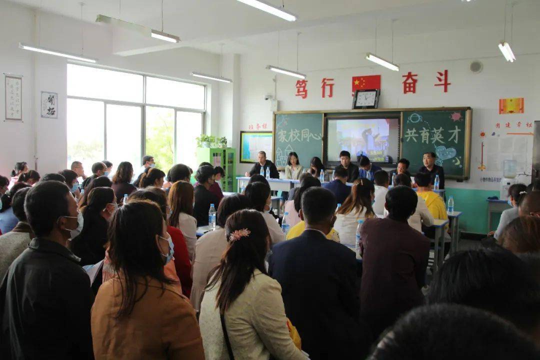 揭秘香港二四六开奖，免费结果背后的真相与风险警示香港二四六开奖免费结果一香港历史最快开奖结果