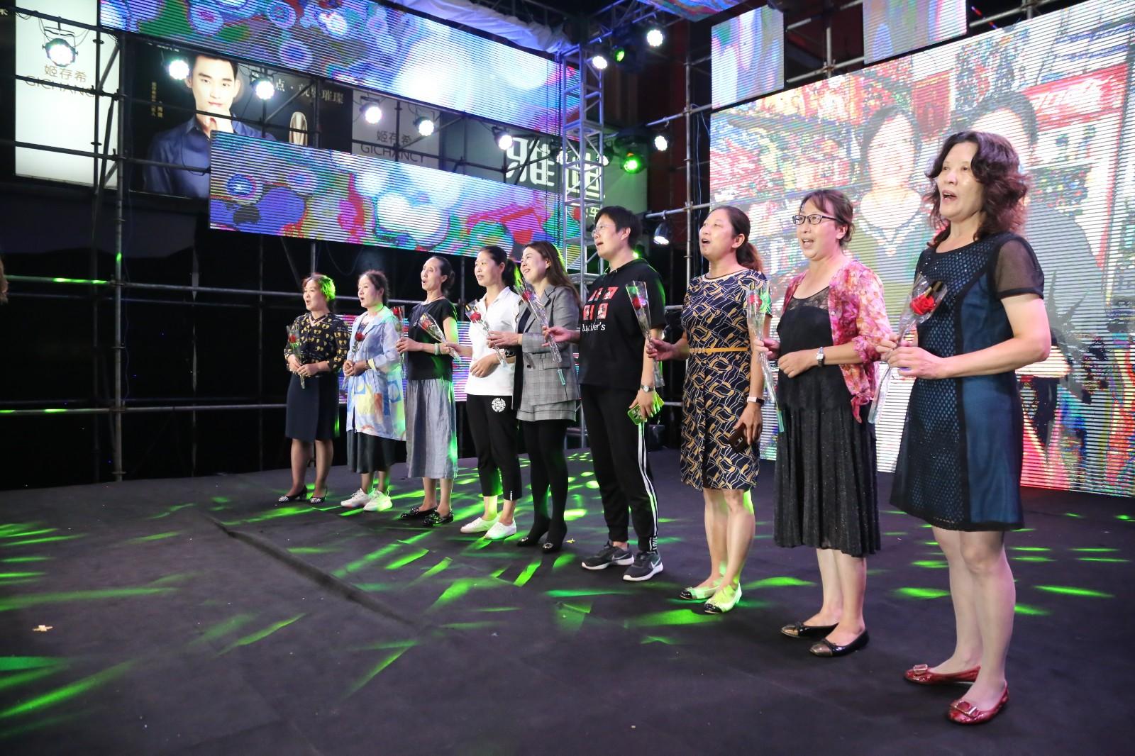 结婚人数现首次回升，爱与承诺的春天再次绽放结婚人数新低