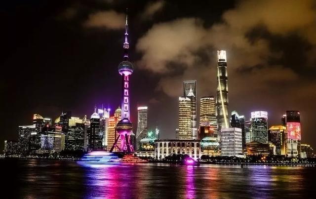澳门夜色中的马之谜，文化与经济的双重盛宴今天澳门晚上出什么马最佳答案